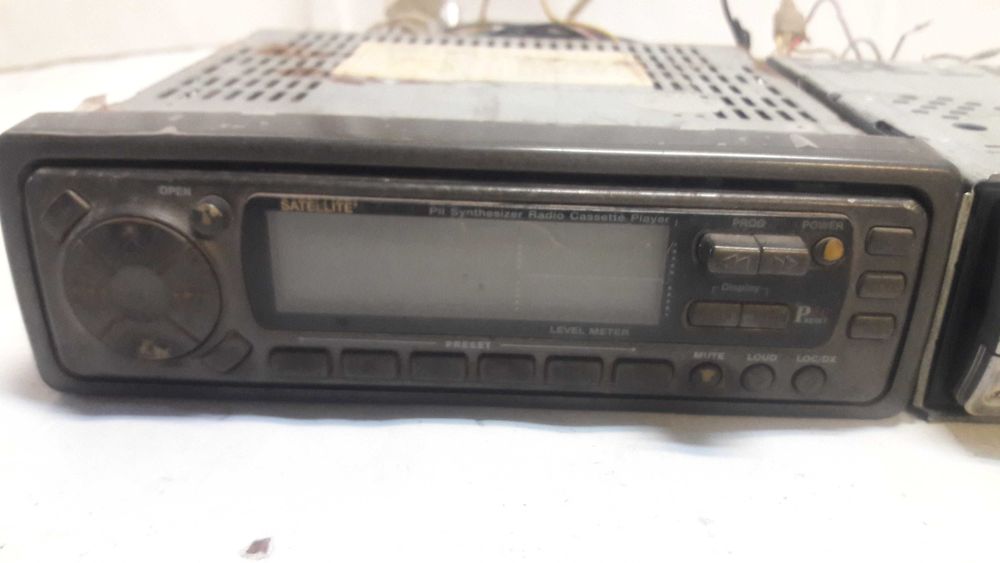 Ретро автомагнитола магнитола автомобильная Sony Satellite