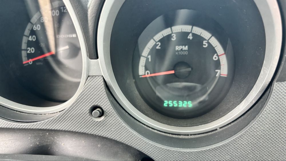 Dodge Nitro 4.0 bezyna super auto zamina na 7 osobowego
