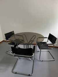 Conjunto mesa e cadeiras design