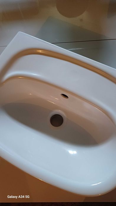 Umywalka łazienkowa.