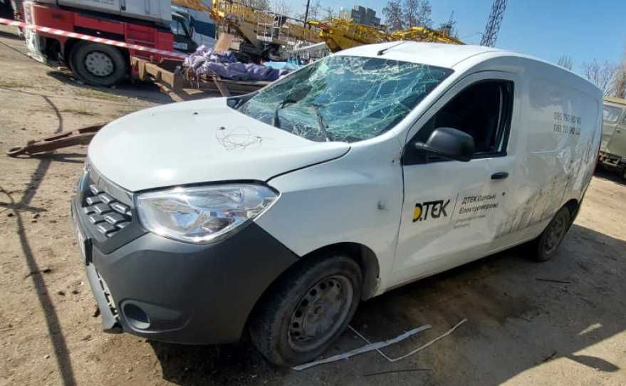 Фургон RENAULT Dokker, після обстрілу