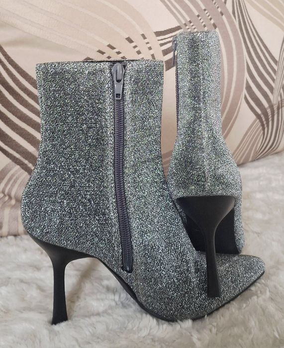 Стильні ботильйони Primark