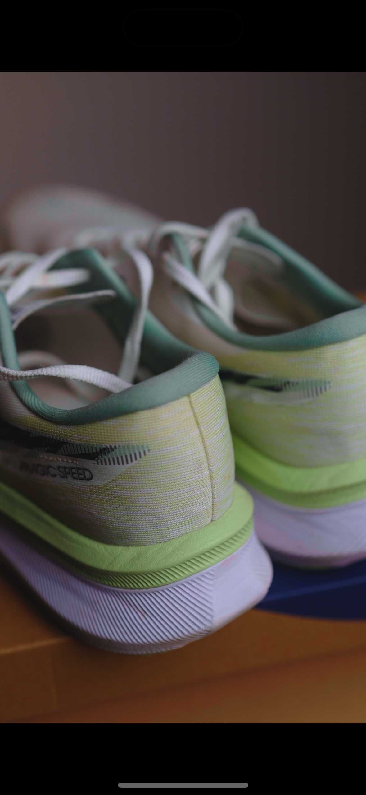 Asics Magic Speed 4