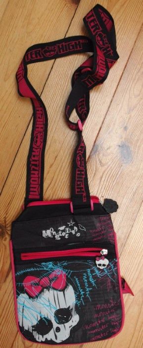 Kuferek monster high i monster mind torba i piterek