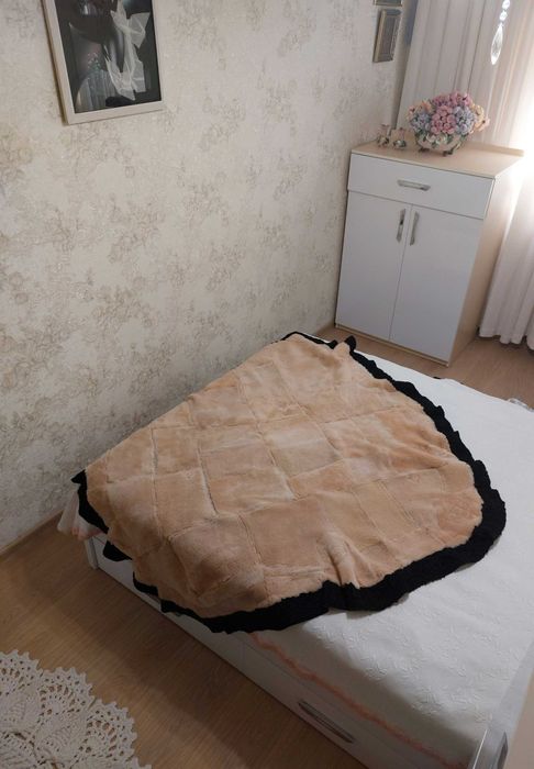 Коврик-плед из натурального меха ручной работы