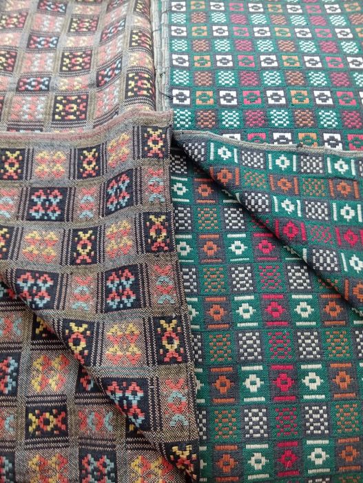 Продам скатертини радюжки нові