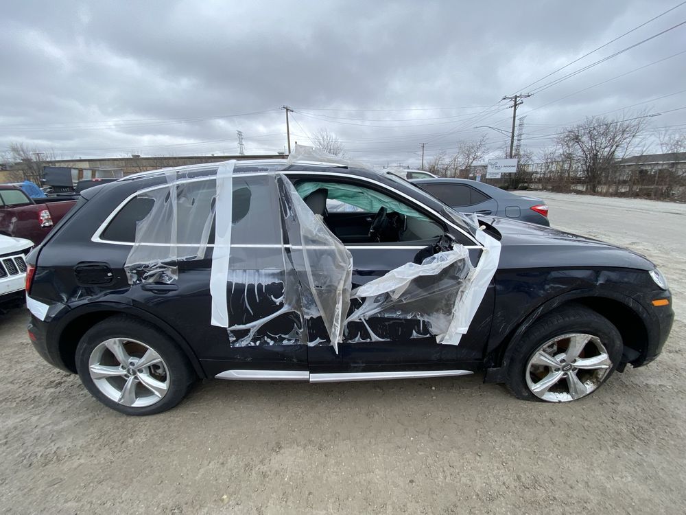Audi Q580A 2.0tfsi з сша в наявності