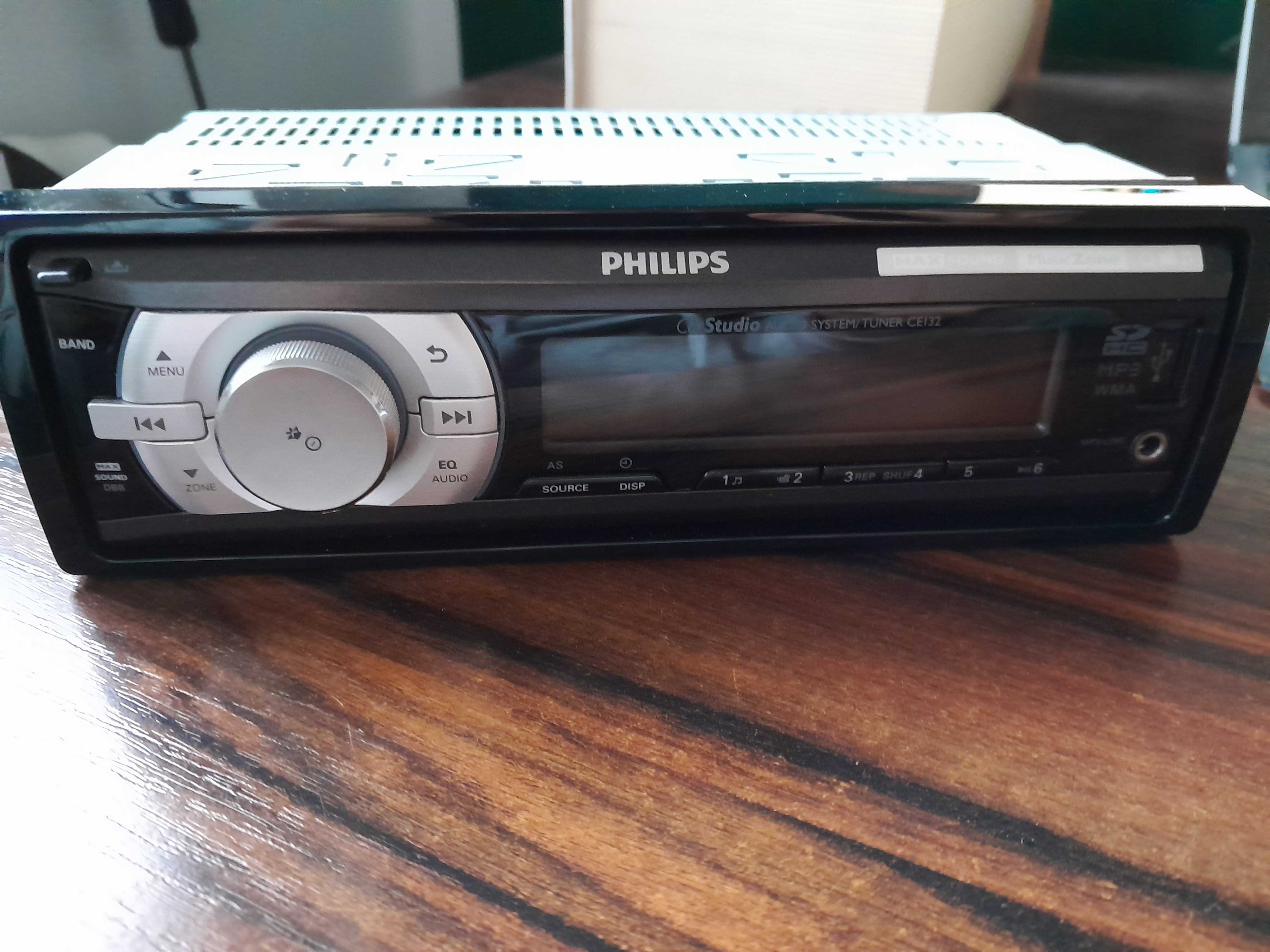 Radio Philips CE132/10