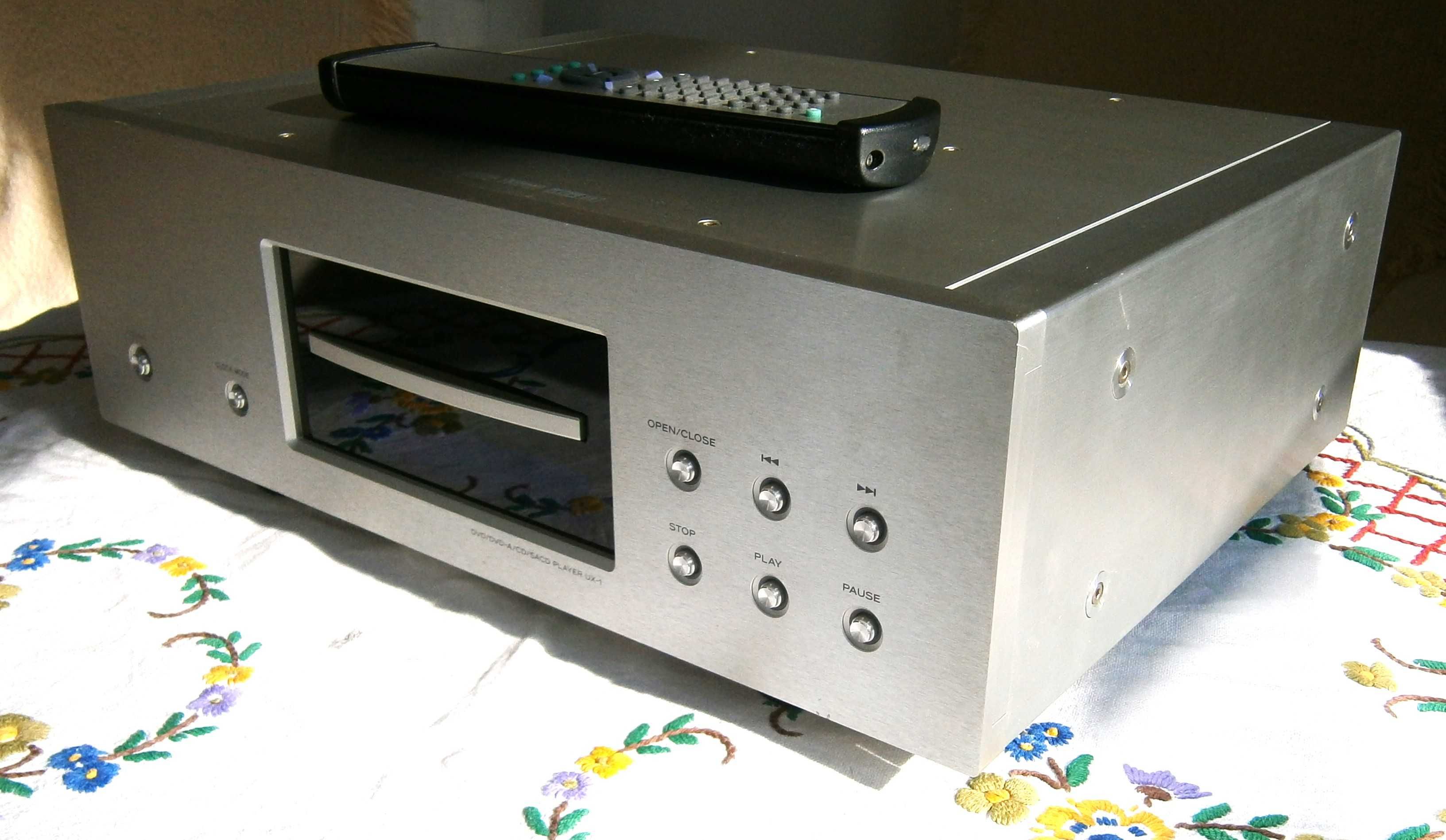 teac esoteric ux1