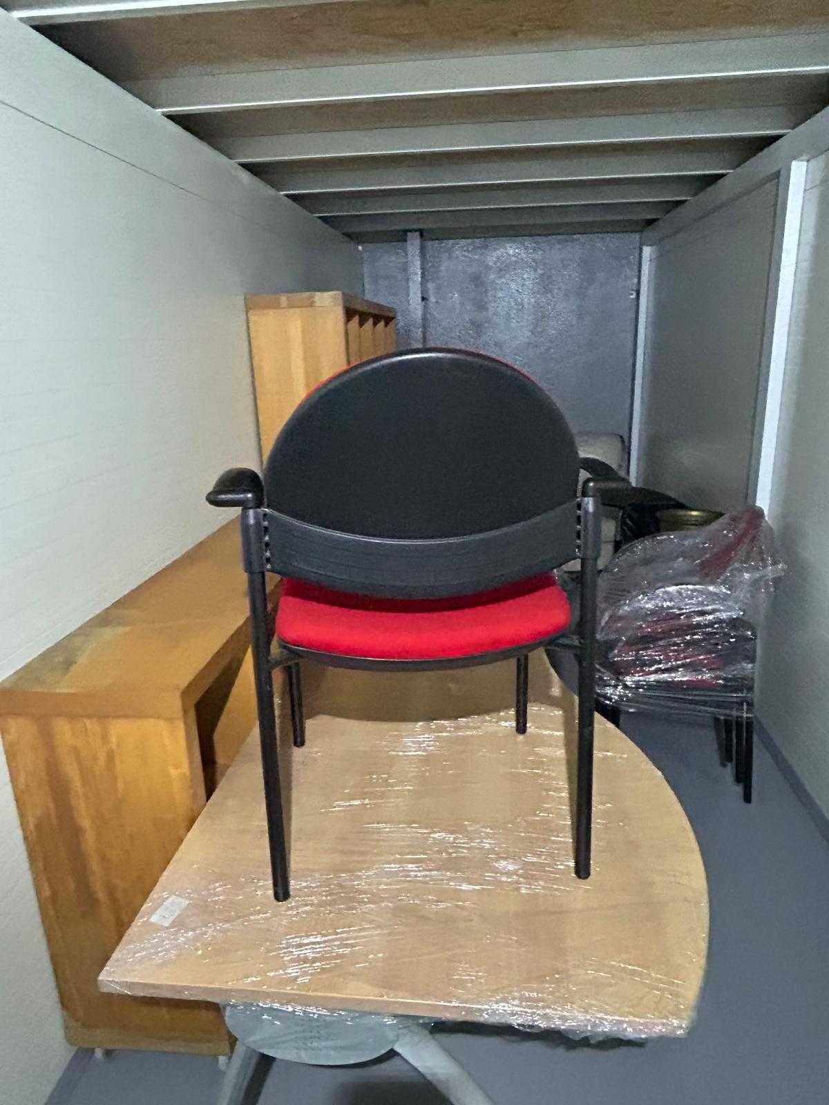Conjunto de seis cadeiras de escritório