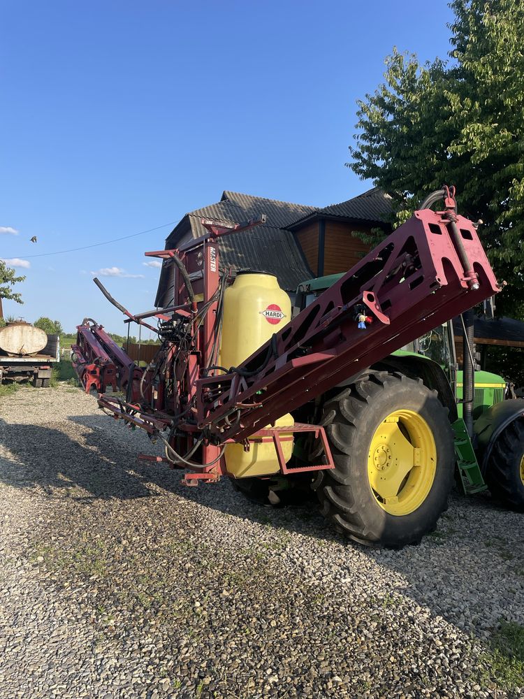Навісний гідравлічний обприскувач нового покоління Hardi Master 1000л.