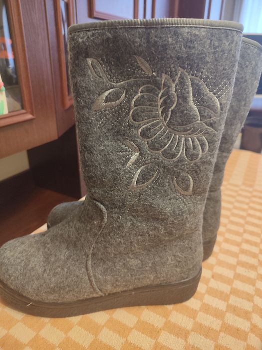 Валянки теплі та зручні