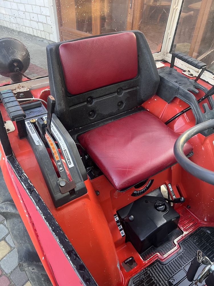 Японський міні трактор Mitsubishi mt18