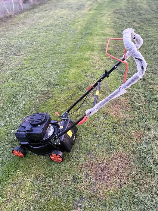 Подам газонокосарку Dnipro-M 40 у відмінному стані