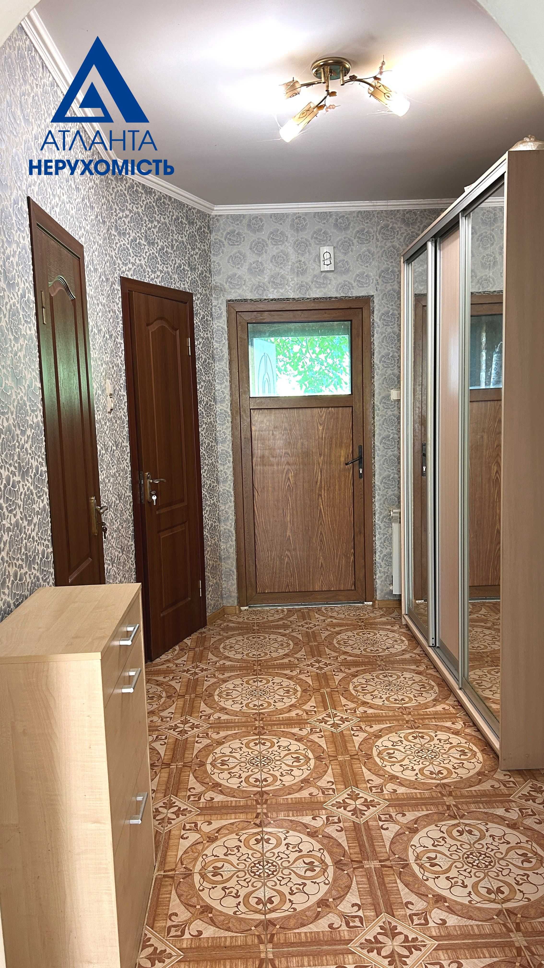 Дві суміжні ділянки 39 сотих з будинком в Липинах, вулиця Шевченка