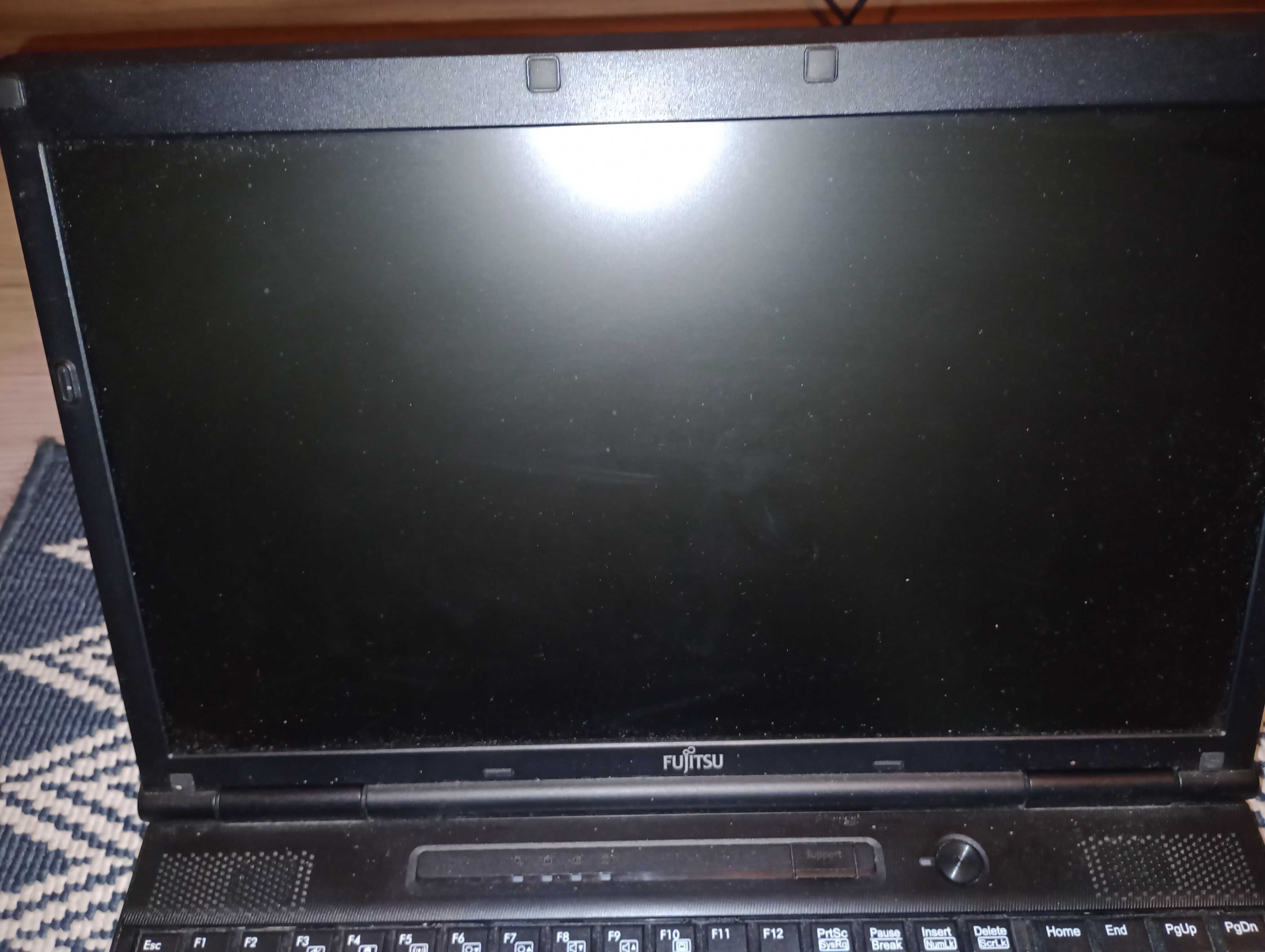 Używany/Na części/do odnowienia Laptop Fujitsu Lifebook A572/E