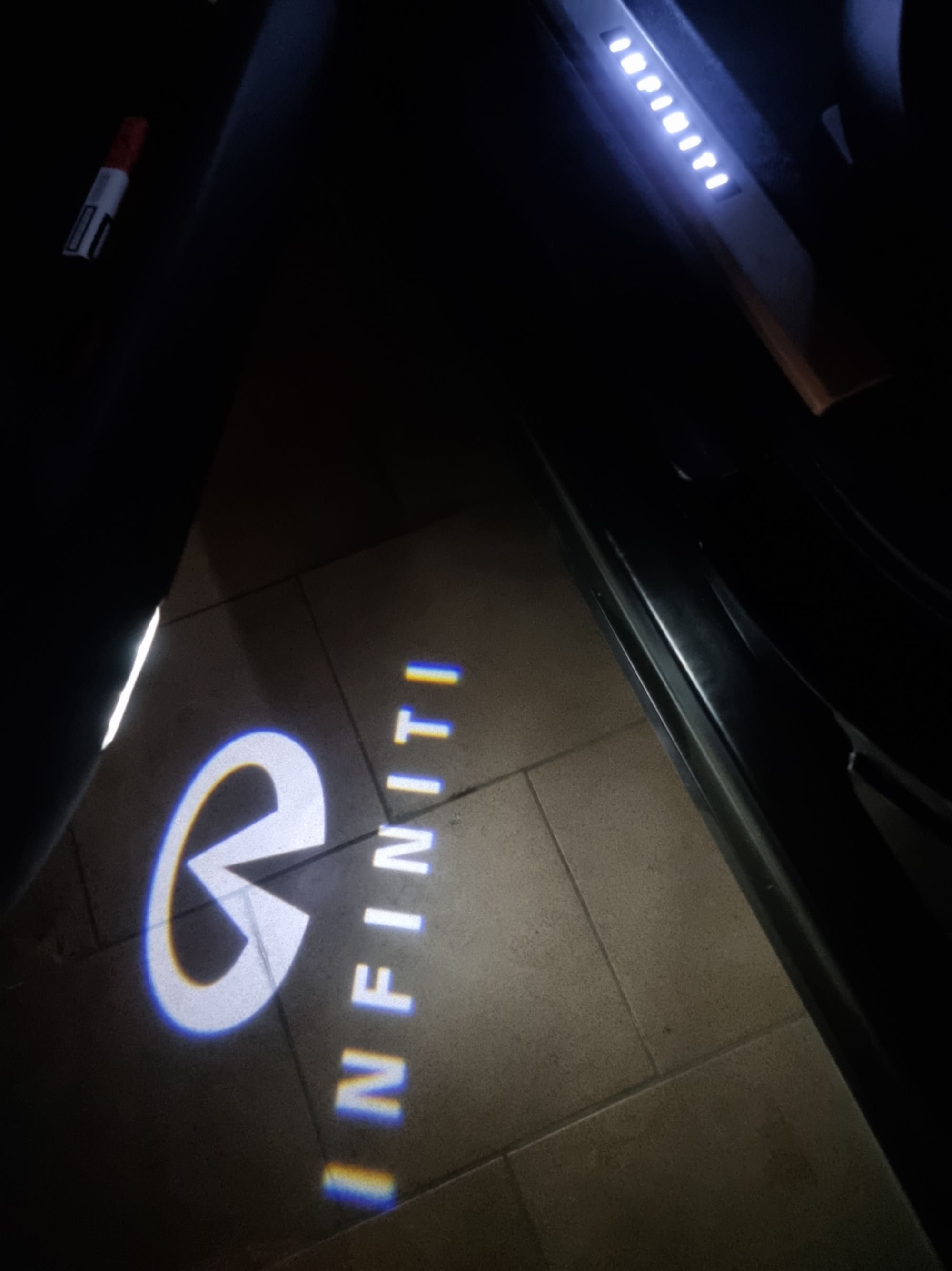 Led logo projektor komplet 4szt Infiniti FX G M EX Q QX