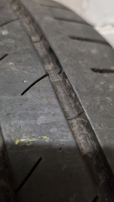 Bridgestone potenza s001L 235/40/19 21r