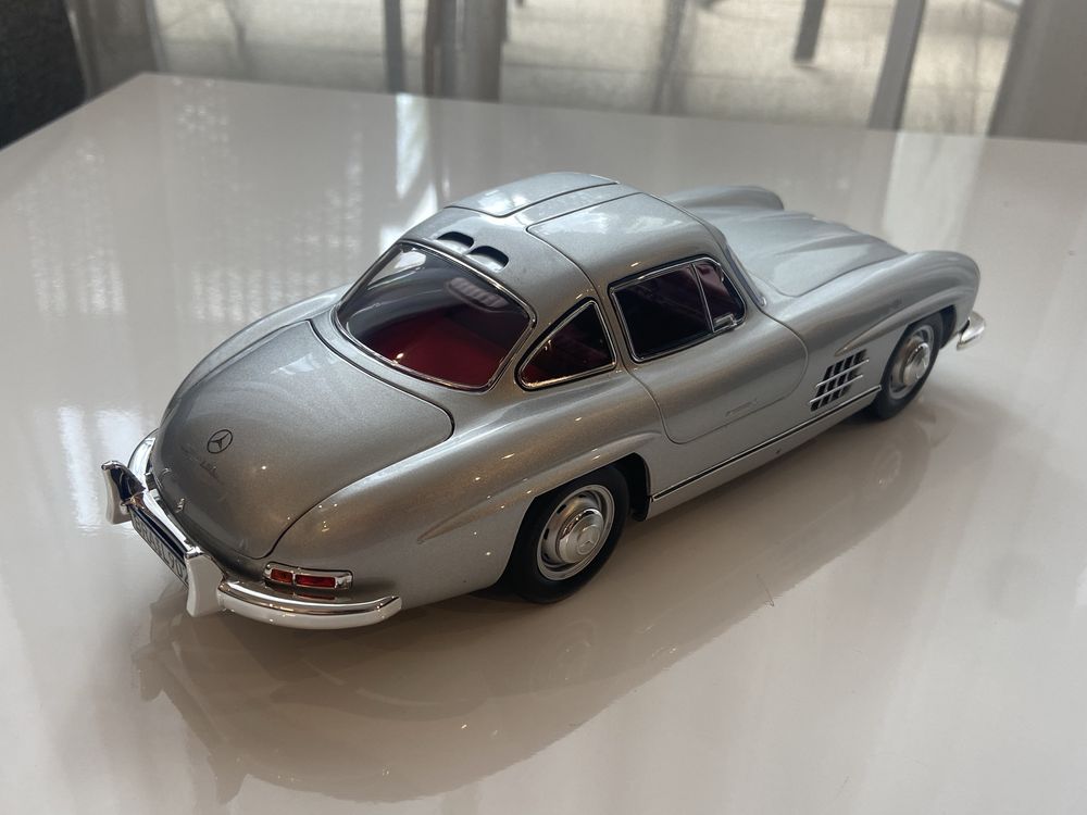 Sprzedam model 1:18 Mercedes-Benz 300SL Gullwing Norev [Nowy]