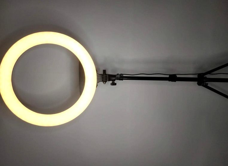 Профессиональная кольцевая лед лампа 45 см Комплектация - Премиум