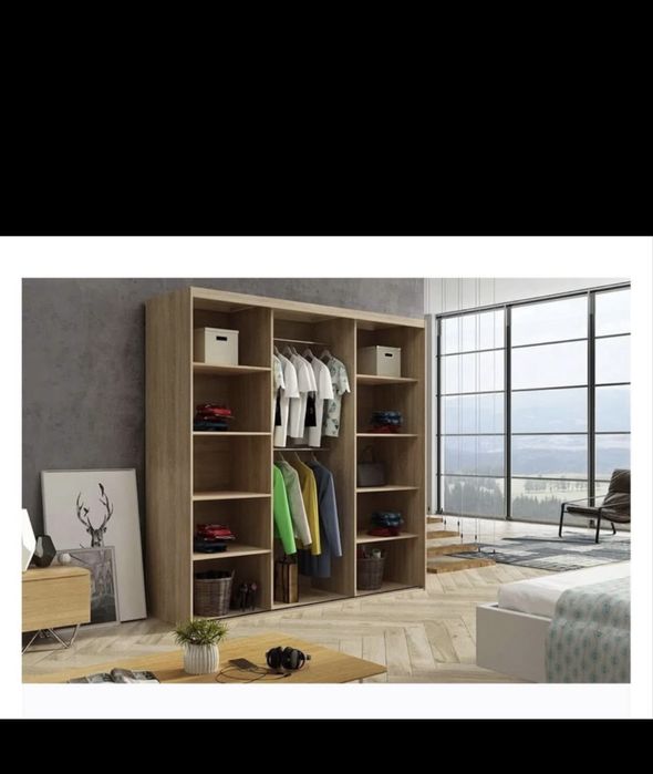 Szafa przesufana z lustrem