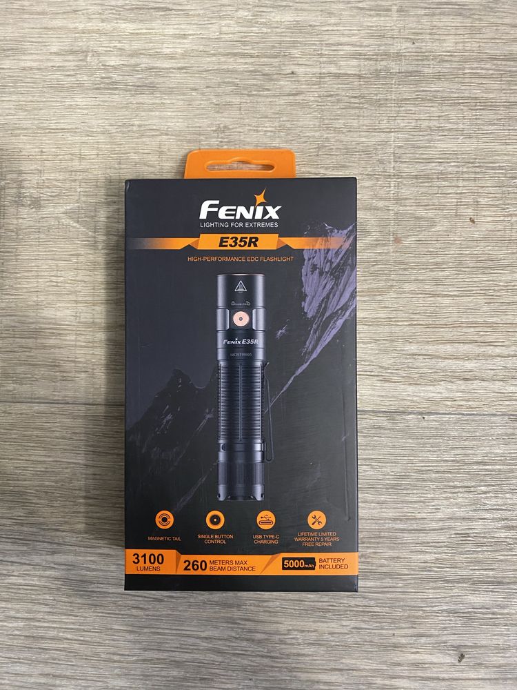 Ліхтар Fenix E35R з акумулятором