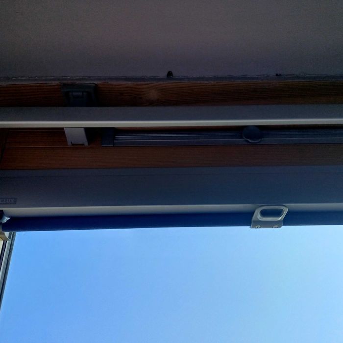 Rolety do okien dachowych 78x140 Velux granatowe