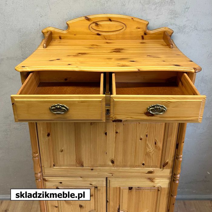 030525 Skandynawski sekretarzyk sosnowy zamykany blat