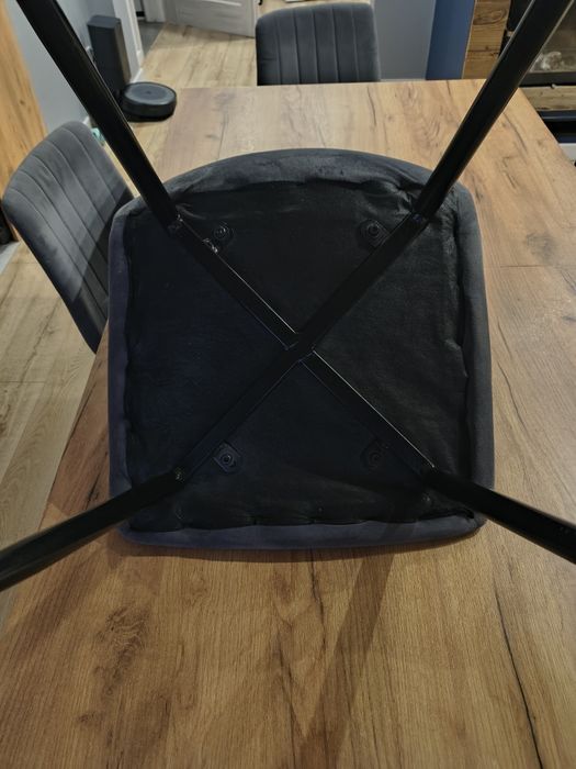 Stół do jadalni plus 6 krzeseł