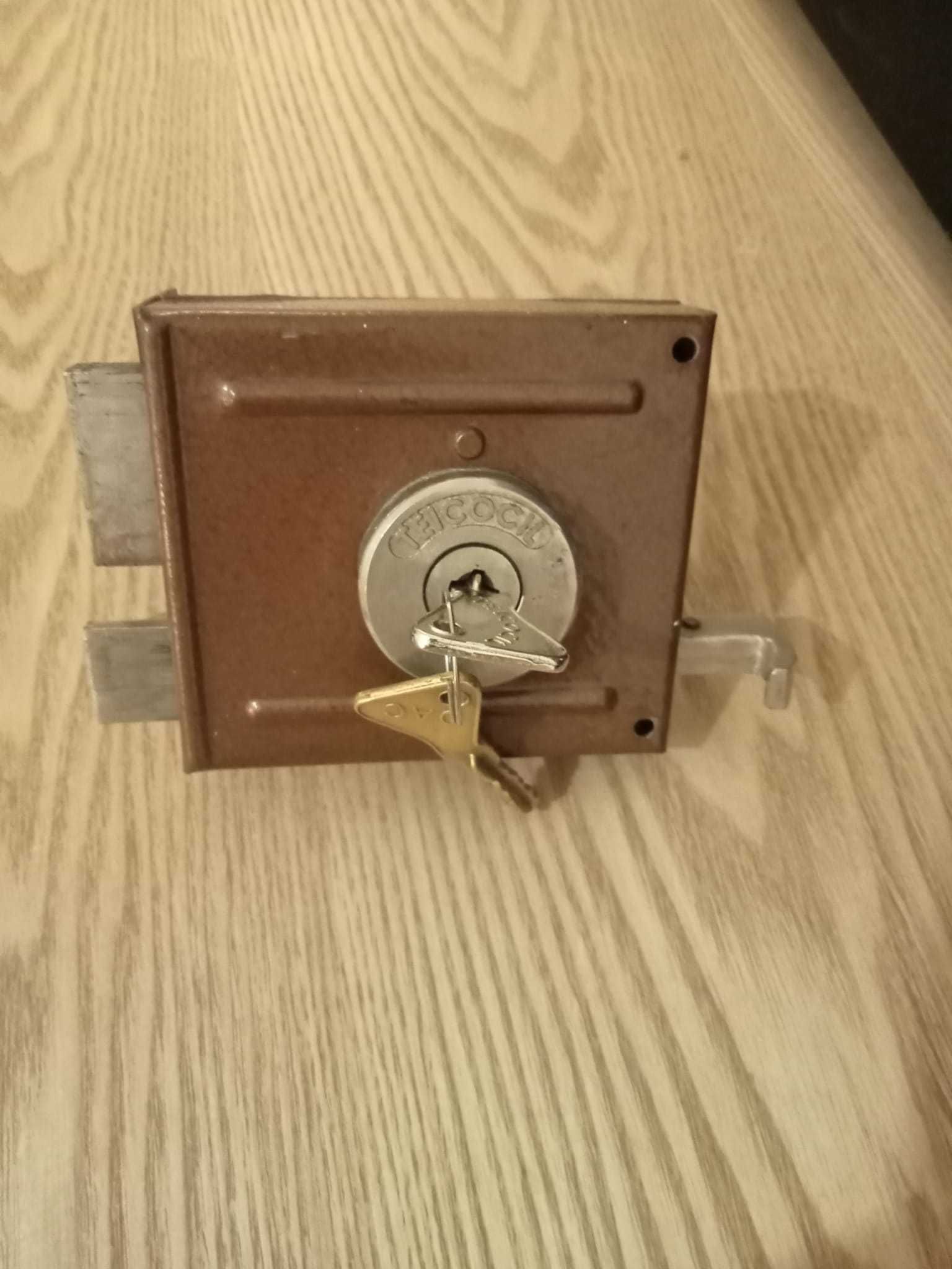 fechadura Teicocil quatro entradas