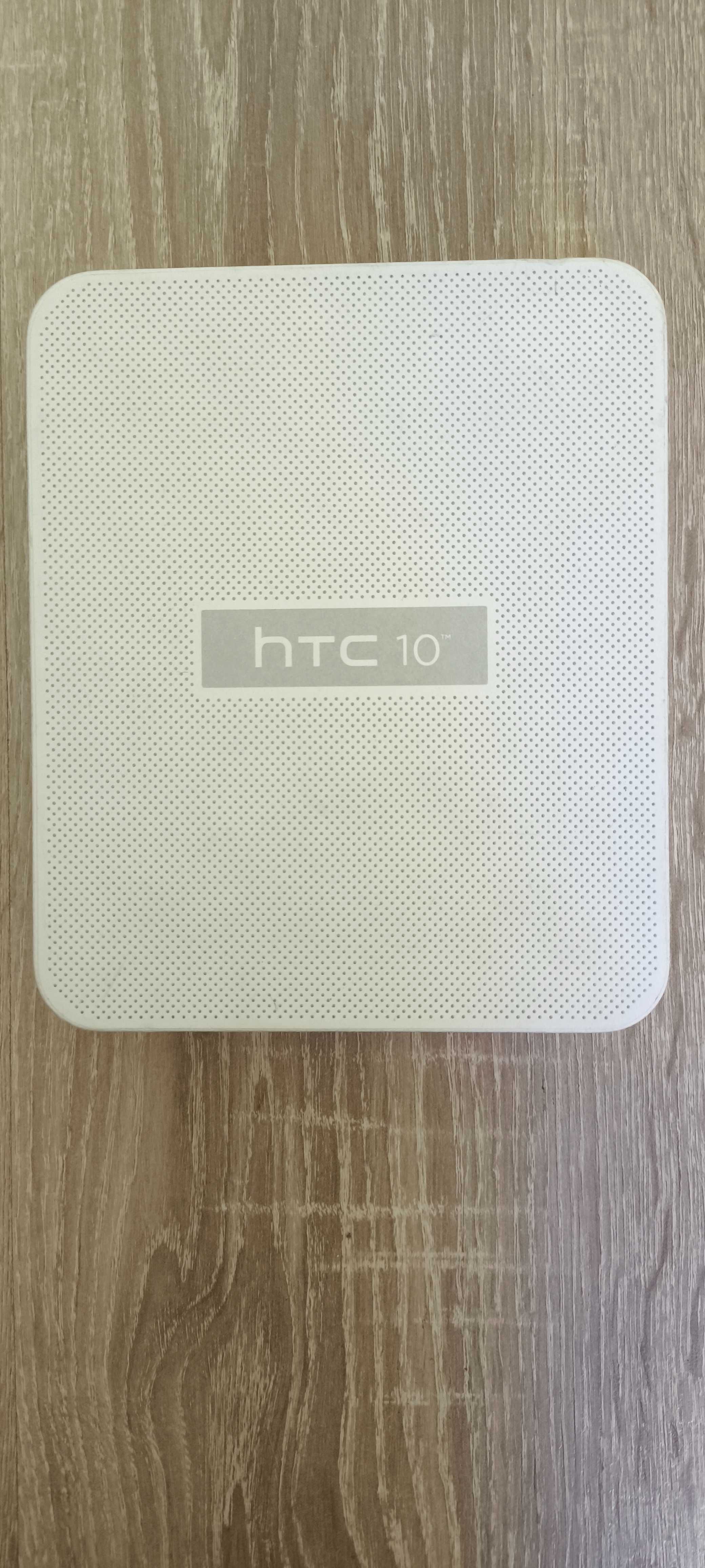 Smartfon HTC 10 w zestawie z ładowarką i słuchawkami