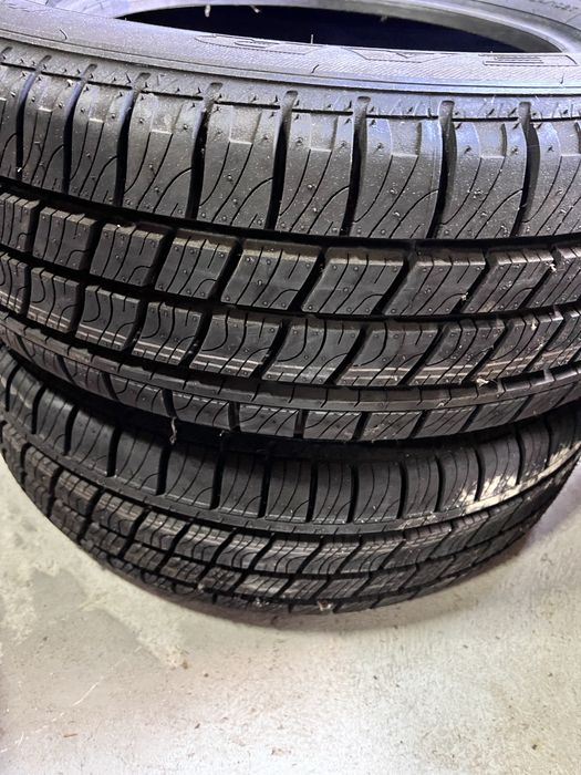 Продам шини 215 65 15 С