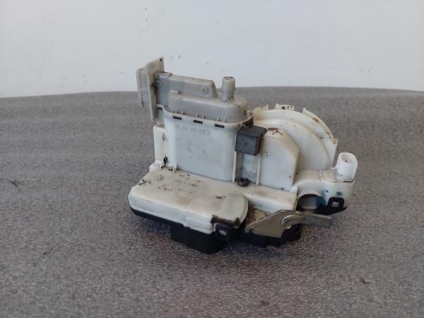 Fechadura / fecho porta frente direito VOLKSWAGEN Polo (6N)