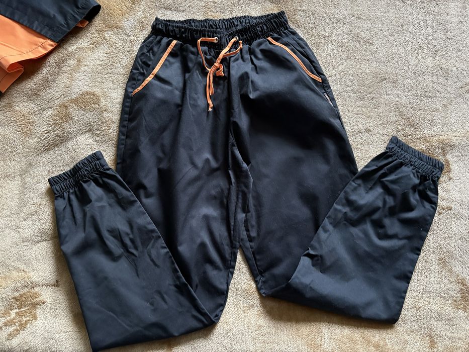 Жіночий медичний костюм