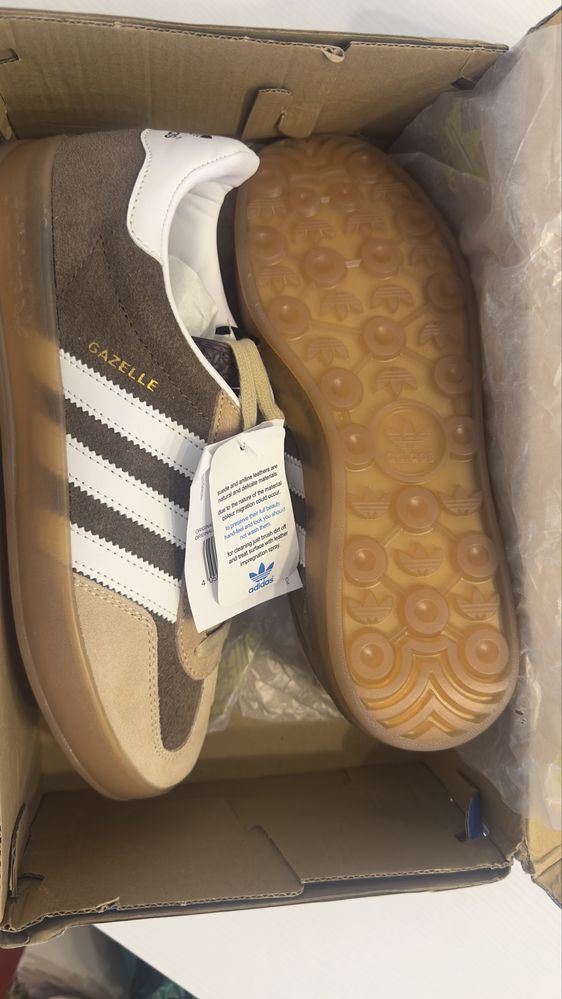 Adidas Gazelle - 39 1/3 NOVO