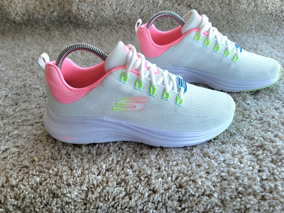 SKECHERS Vapor р 39-40 Америка Оригинал! Бігові кроссовки