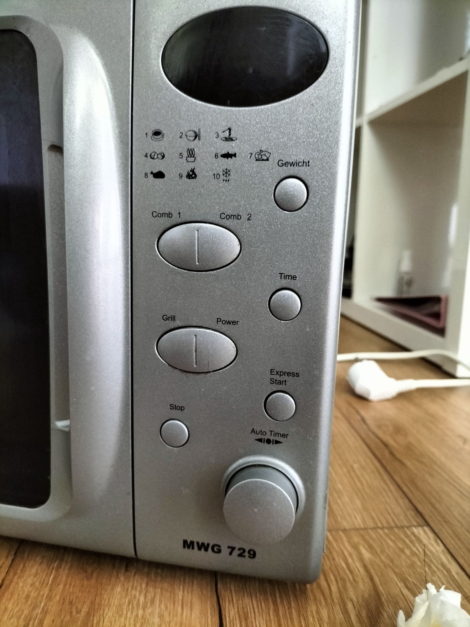 Kuchenka mikrofalowa CLATRONIC MWG729