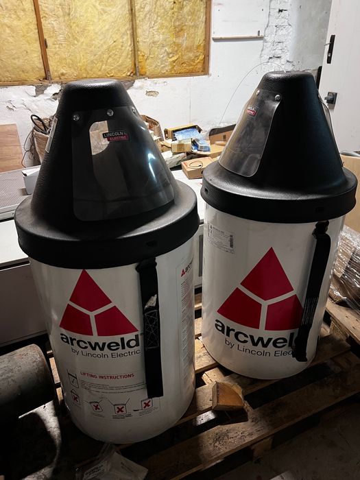 Dwa niepełne maratonpaki drutu spawalniczego 1mm z kapturkami