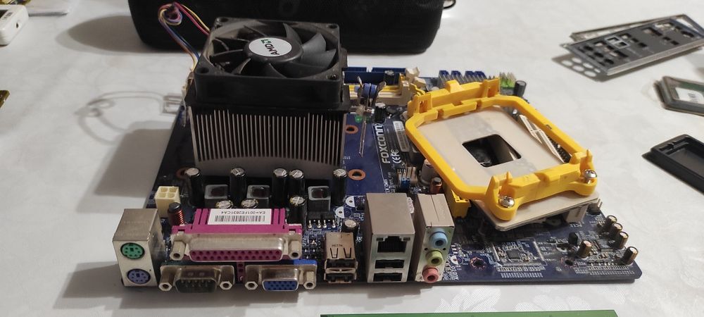 Материнская плата+ процессор+ оперативная память