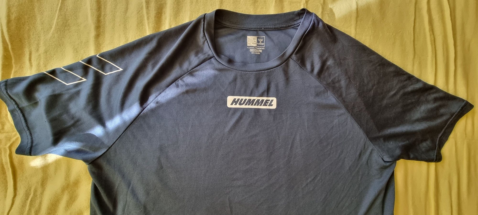 Koszulka firmy Hummel rozm. XL
