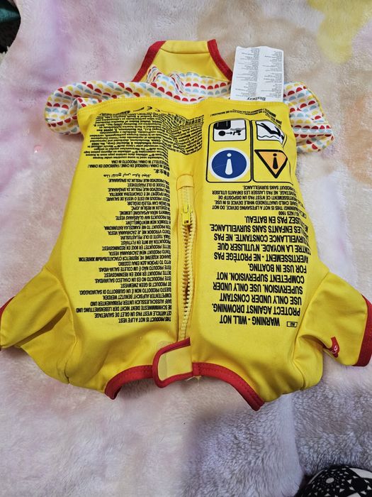 Kołpak, kamizelka ratunkowa Fisher Price