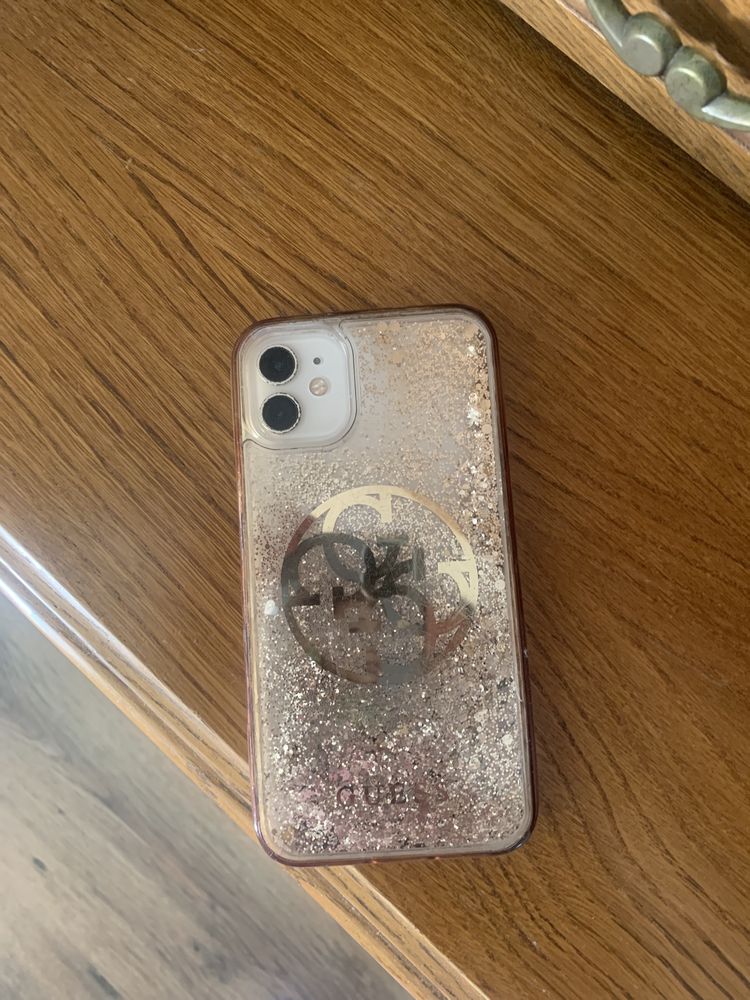 Telefon  IPhone 11 biały .