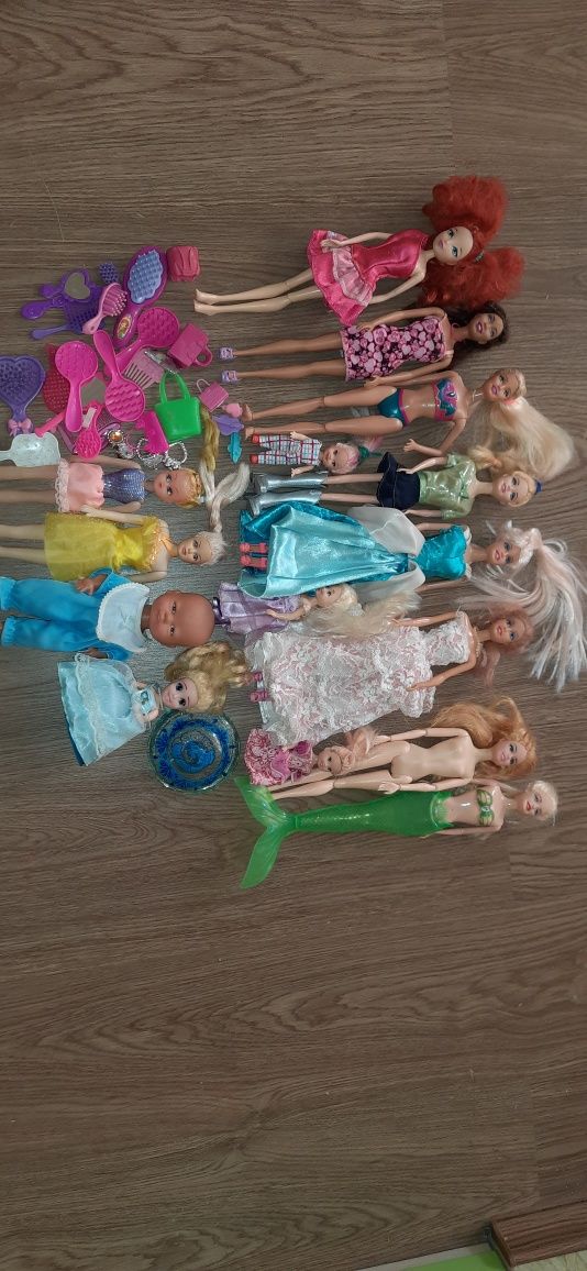 Куклы разные с одеждой