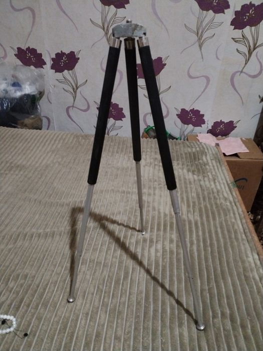 Штатив для фотографування