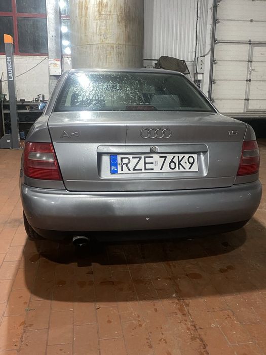 Ауді А4 Б5 1.6 MPI