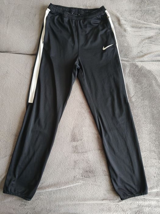 Spodnie dresowe Nike r. 158-170