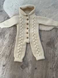 Комбінезон вязаний для немовлят