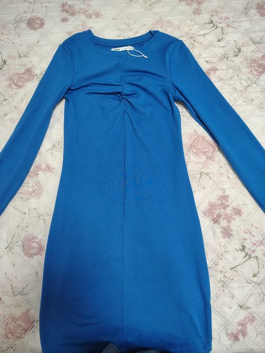 Продам 2 плаття на дівчинку