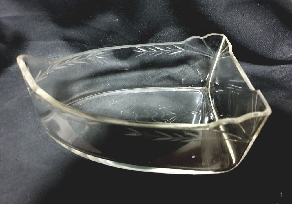 Conjunto de 2 antigas taças de centro de mesa em cristal lapidado