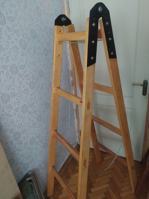 Стремянка с дерева